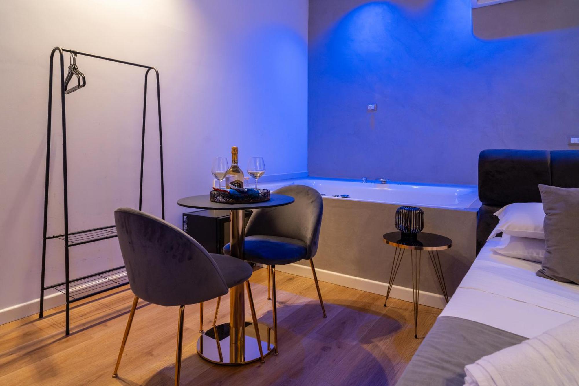 Four Luxury Suite Palermo Exterior photo