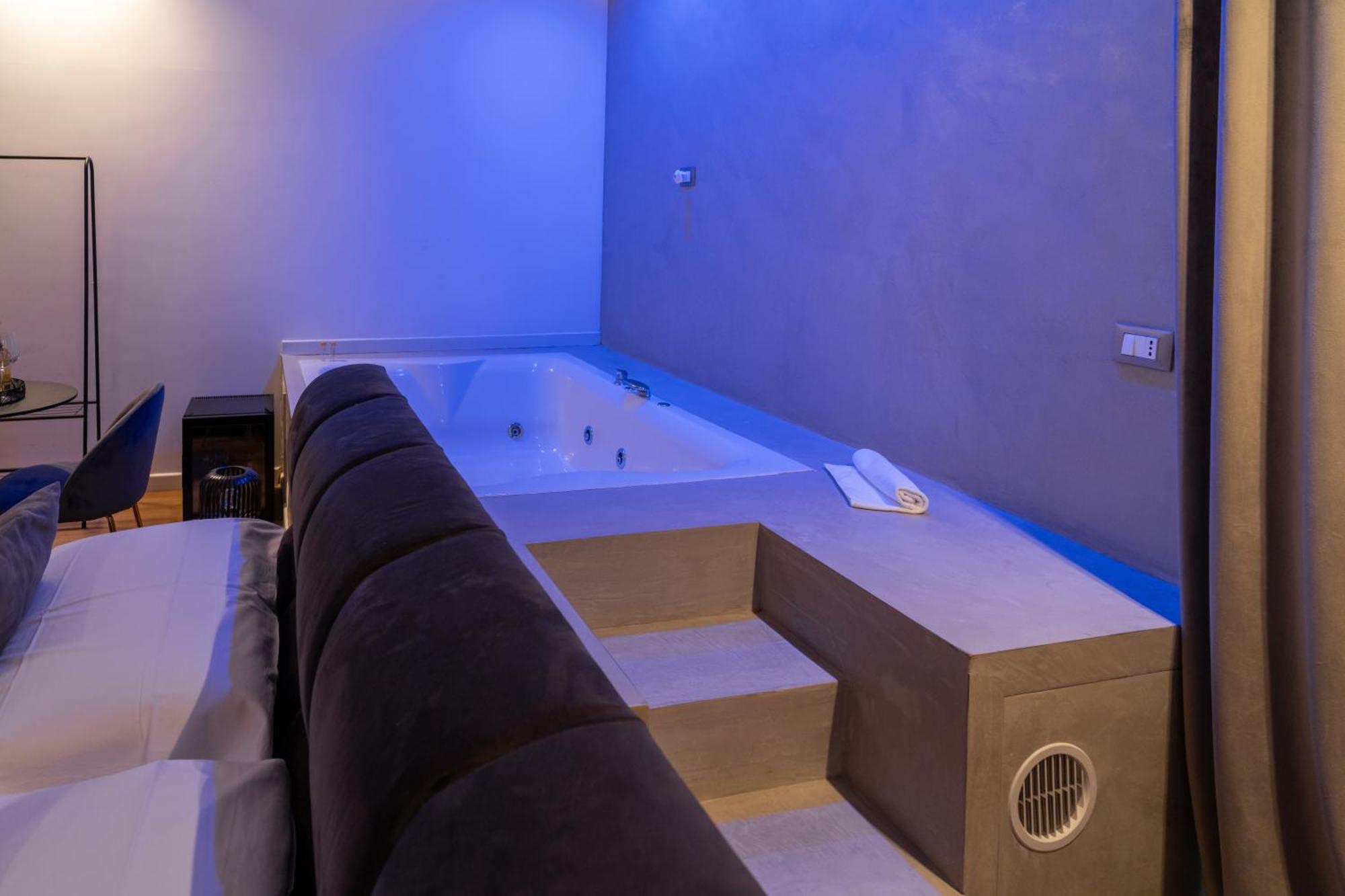 Four Luxury Suite Palermo Exterior photo