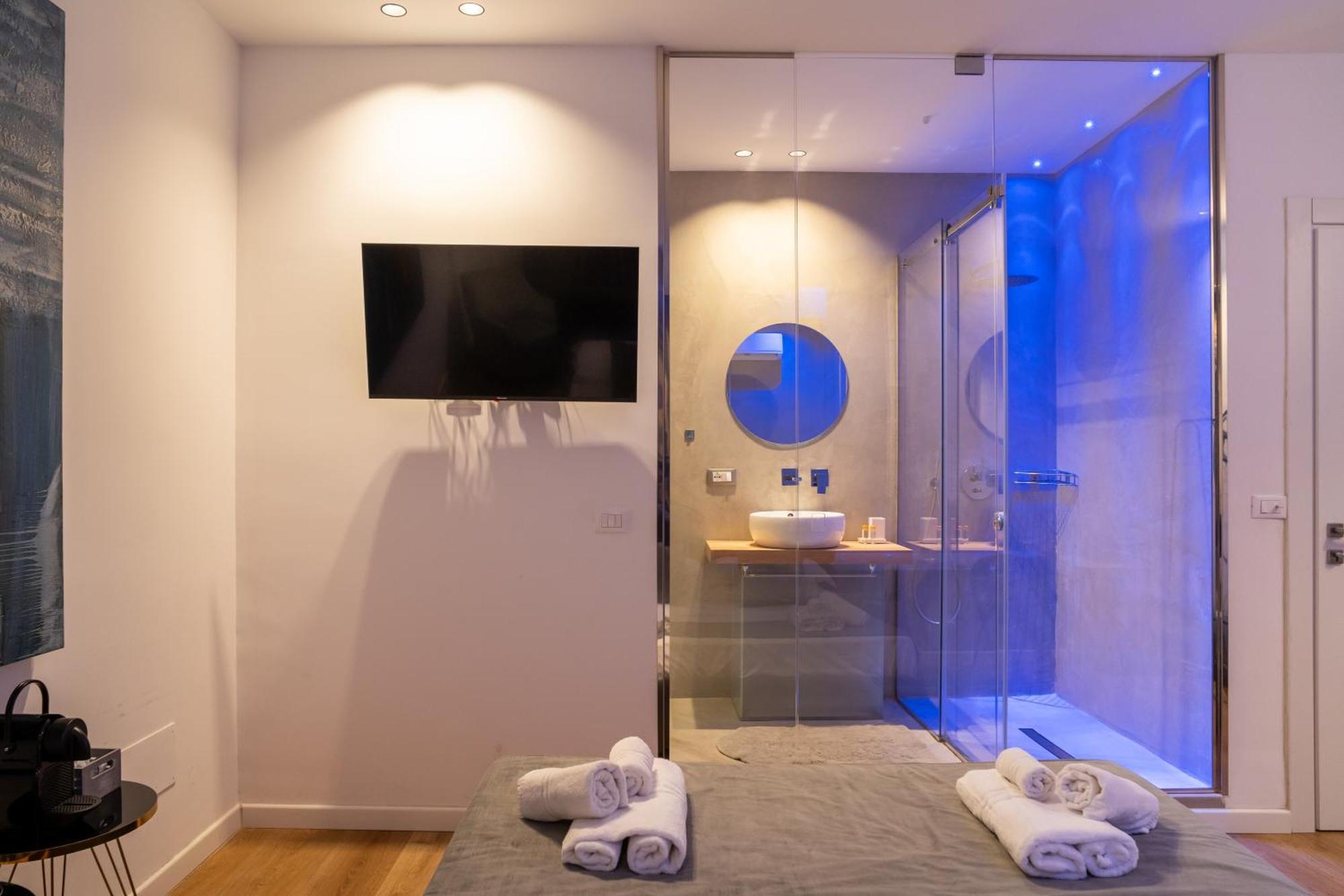 Four Luxury Suite Palermo Exterior photo