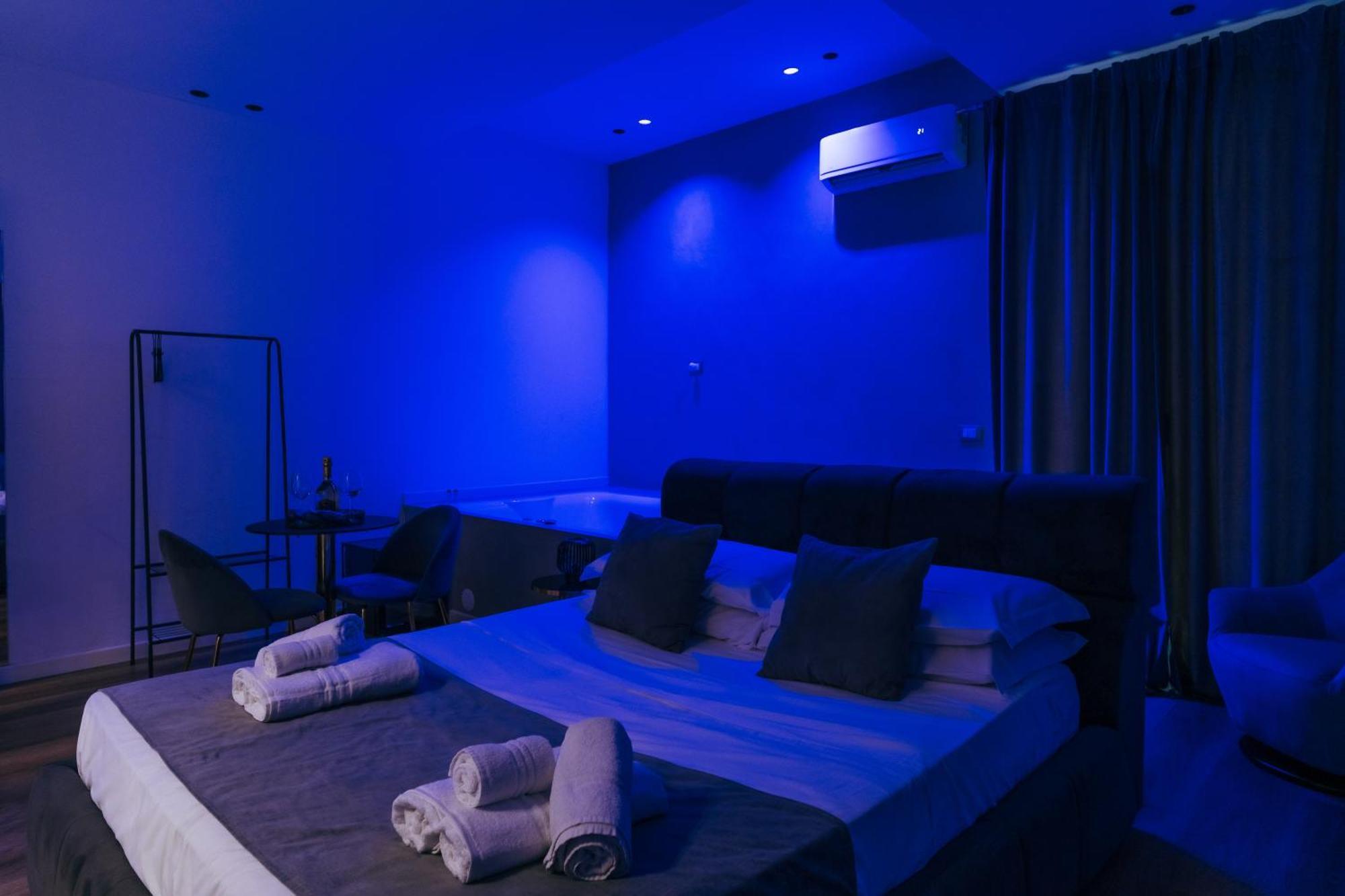 Four Luxury Suite Palermo Exterior photo
