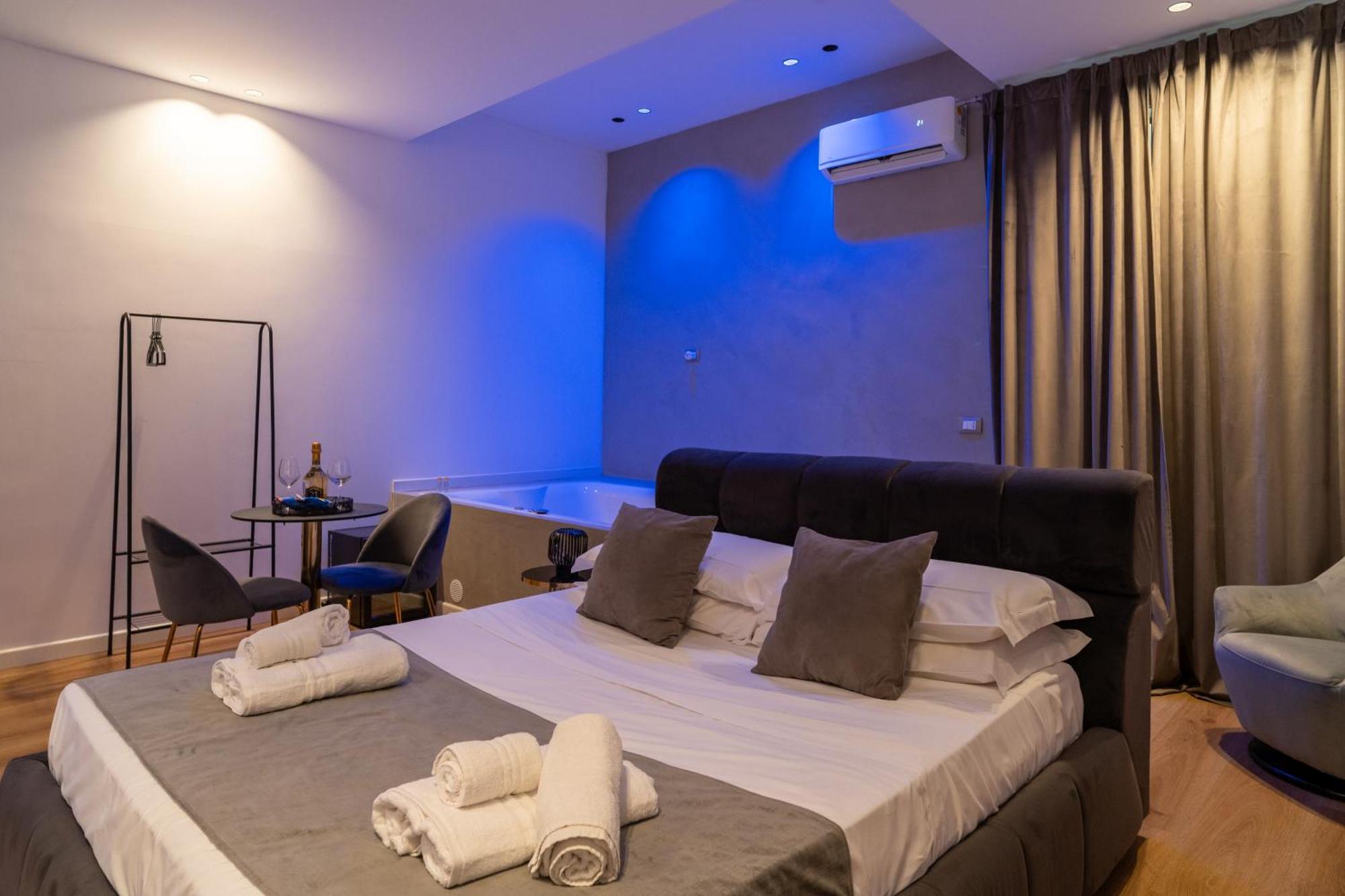 Four Luxury Suite Palermo Exterior photo