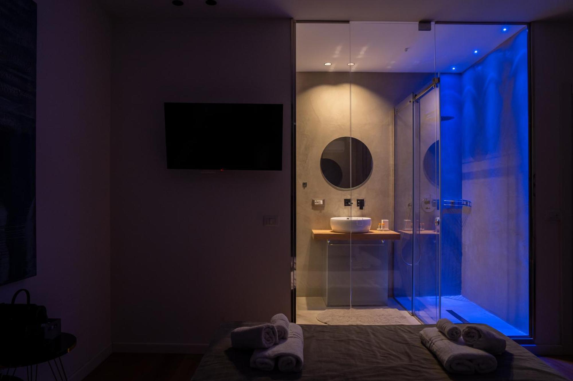 Four Luxury Suite Palermo Exterior photo