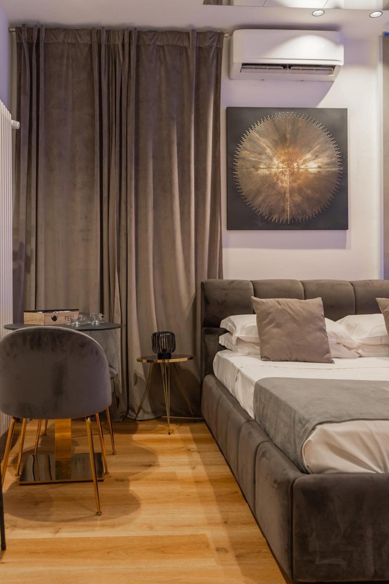 Four Luxury Suite Palermo Exterior photo